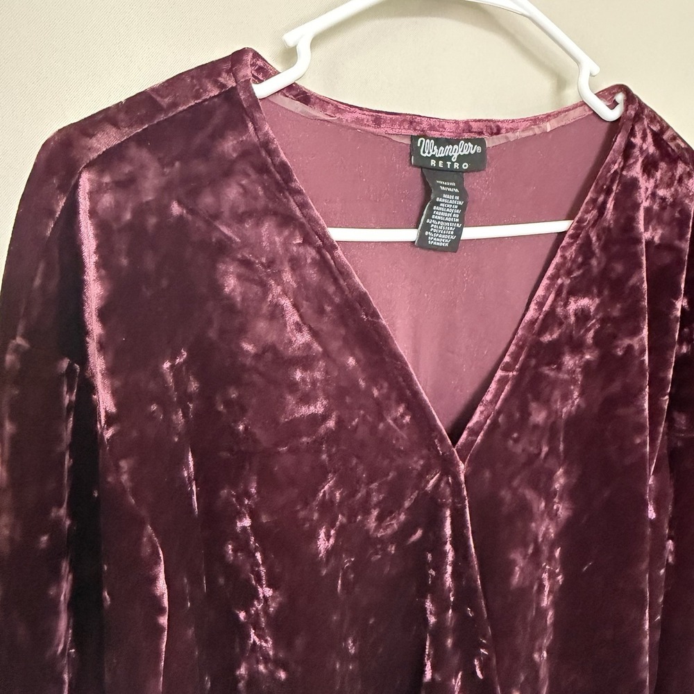 Wrangler Retro Womens Medium Burgundy Balloon Sleeve V-Neck Wrap Velvet Blouse - Picture 2 of 8